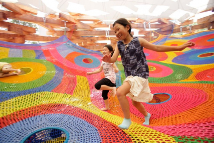 toshiko-horiuchi-macadam-crochet-knit-playground-playscape2